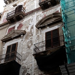 PALERMO. Fotografie di Giulio Azzarello ©2022. PALERMO. Fotografie di Giulio Azzarello ©2022.