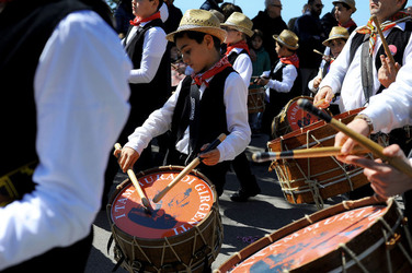 Tamburai siciliani di Agrigento. Fotografie di Giulio Azzarello &copy;2017.