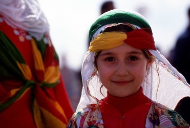 NEWROZ marzo 2001. Curdistan turco. Fotografie di Giulio Azzarello ©2001 2022. NEWROZ marzo 2001. Curdistan turco. Fotografie di Giulio Azzarello ©2001 2022.