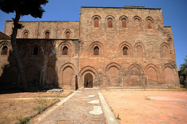 CHIESA E CHIOSTRO DELLA MAGIONE a Palermo panoramiche e particolari. Fotografie di Giulio Azzarello ©2014. CHIESA E CHIOSTRO DELLA MAGIONE a Palermo panoramiche e particolari. Fotografie di Giulio Azzarello ©2014.