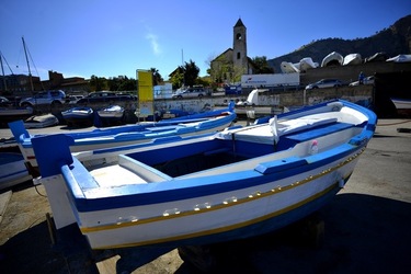 BARCHE da PESCA fotografie di Giulio Azzarello &copy;2019.