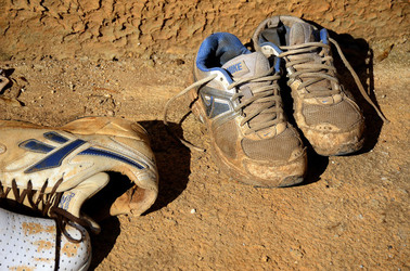 SCARPE di persone povere. Fotografie di Giulio Azzarello &copy;2016.
