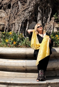 SARA FAVARO attrice e poetessa siciliana. Fotografie di Giulio Azzarello &copy;2018.