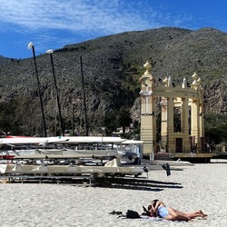 MONDELLO. Fotografie di Giulio Azzarello ©2024.