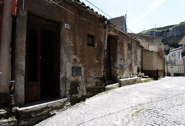CORLEONE paese e comune siciliano panorami e particolari. Fotografie di Giulio Azzarello ©2014.
