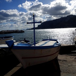 MONDELLO. Fotografe di Giulio Azzarello &copy;2023.