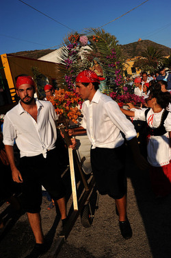 PROCESSIONE RELIGIOSA DEL MARE a Linosa. Fotografie di Giulio Azzarello ©2014. PROCESSIONE RELIGIOSA DEL MARE a Linosa. Fotografie di Giulio Azzarello ©2014.