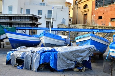 BARCHE da PESCA fotografie di Giulio Azzarello &copy;2019.