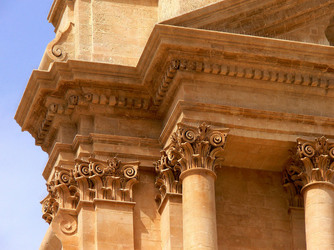 IL BAROCCO DI NOTO in Sicilia panoramiche e particolari. Fotografie di Giulio Azzarello &copy;2014.