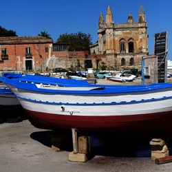 BARCHE. Fotografie di Giulio Azzarello &copy;2022.