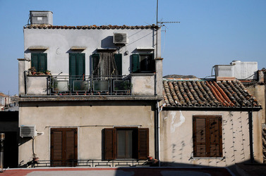 POLIZZI GENEROSA in Sicilia. Fotografie di Giulio Azzarello ©2014. POLIZZI GENEROSA in Sicilia. Fotografie di Giulio Azzarello ©2014.