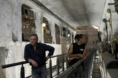 Le CATACOMBE di Palermo documentario film. Fotografie di scena e set di Giulio Azzarello &copy;2014.