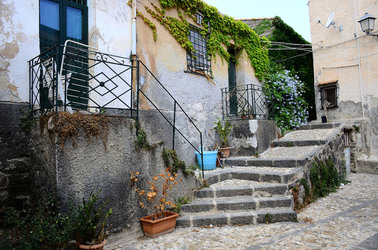 ISOLA DI USTICA il paese. Fotografie di Giulio Azzarello ©2016. ISOLA DI USTICA il paese. Fotografie di Giulio Azzarello ©2016.