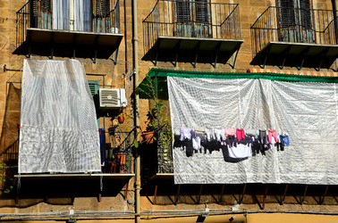 PALERMO centro storico. Fotografie di Giulio Azzarello ©2016. PALERMO centro storico. Fotografie di Giulio Azzarello ©2016.