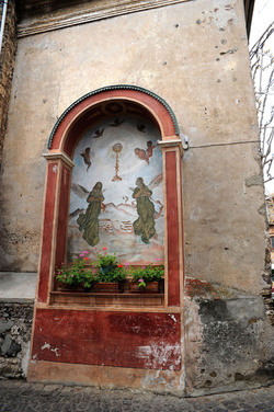 ISNELLO in Sicilia comune e paese del territorio delle madonie. Fotografie di Giulio Azzarello &copy;2014.