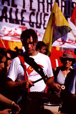 MARCIA DELLA PACE PERUGIA ASSISI fotografie di Giulio Azzarello &copy;2000 2022.