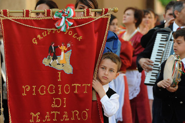 GRUPPO FOLK SICILIANO a Marsala. Fotografie di Giulio Azzarello &copy;2014.