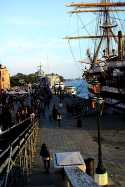 AMERIGO VESPUCCI fotografie di Giulio Azzarello ©2020. AMERIGO VESPUCCI fotografie di Giulio Azzarello ©2020.