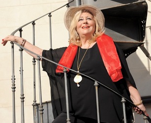 SARA FAVARO attrice e poetessa siciliana. Fotografie di Giulio Azzarello &copy;2018.