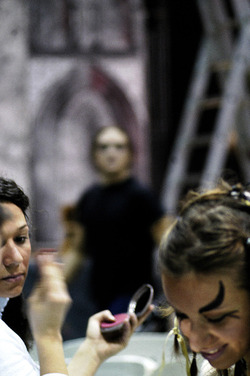 NOTREDAM de PARIS con giovani artisti. Fotografie di Giulio Azzarello ©2014. NOTREDAM de PARIS con giovani artisti. Fotografie di Giulio Azzarello ©2014.