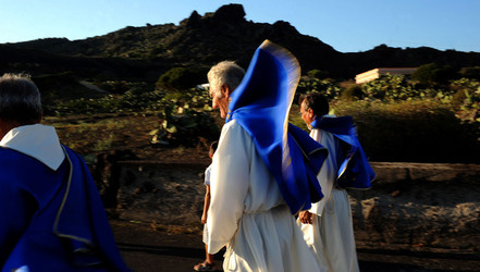 PROCESSIONE RELIGIOSA DEL MARE a Linosa. Fotografie di Giulio Azzarello ©2014. PROCESSIONE RELIGIOSA DEL MARE a Linosa. Fotografie di Giulio Azzarello ©2014.