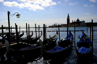 LUNGOMARE di VENEZIA. Fotografie di Giulio Azzarello &copy;2016.