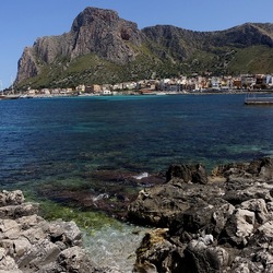 BAIA DEL CORALLO. Fotografie di Giulio Azzarello &copy;2022.