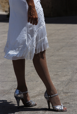 DIEGO CALARCO e il suo tango argentino. Fotografie di Giulio Azzarello ©2014. DIEGO CALARCO e il suo tango argentino. Fotografie di Giulio Azzarello ©2014.