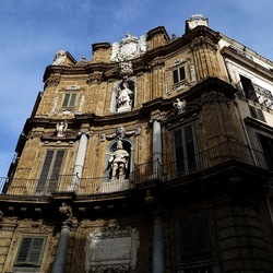 PALERMO. Fotografie di Giulio Azzarello ©2022. PALERMO. Fotografie di Giulio Azzarello ©2022.