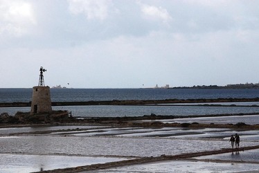 LE SALINE di Trapani in Sicilia. Fotografie di Giulio Azzarello ©2014. LE SALINE di Trapani in Sicilia. Fotografie di Giulio Azzarello ©2014.