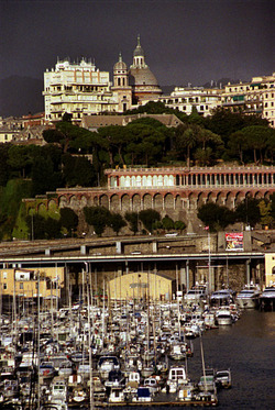 IL PORTO DI GENOVA panoramiche e particolari. Fotografie di Giulio Azzarello &copy;2014.