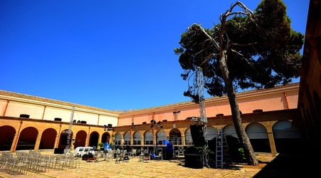 BACKSTAGE fotografie di Giulio Azzarello ©2020.