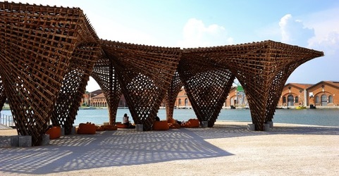 STRUTTURA di LEGNO BIENNALE di ARCHITETTURA di VENEZIA. Foto di G.Azzarello ©2018. STRUTTURA di LEGNO BIENNALE di ARCHITETTURA di VENEZIA. Foto di G.Azzarello ©2018.