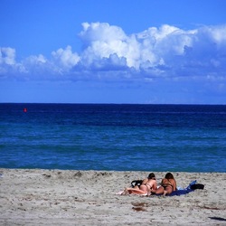 MONDELLO fotografie di Giulio Azzarello ©2021. MONDELLO fotografie di Giulio Azzarello ©2021.