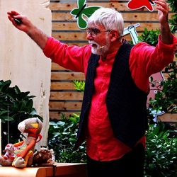 LA MACCHINA DEI SOGNI di Mimmo Cuticchio. Fotografie di Giulio Azzarello ©2020. LA MACCHINA DEI SOGNI di Mimmo Cuticchio. Fotografie di Giulio Azzarello ©2020.