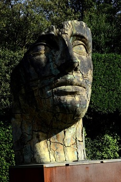 IGOR MITORAJ Giardino di Boboli. Fotografie di Giulio Azzarello &copy;2022.