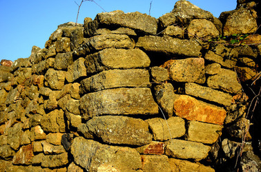 ISOLA DI USTICA pietre. Fotografie di Giulio Azzarello &copy;2016.