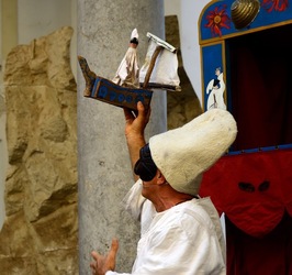 BRUNO LEONE Pulcinella. Fotografie di Giulio Azzarello ©2020. BRUNO LEONE Pulcinella. Fotografie di Giulio Azzarello ©2020.