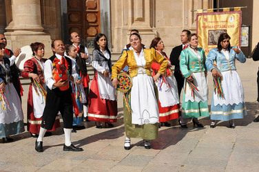 GRUPPO FOLK SICILIANO a Marsala. Fotografie di Giulio Azzarello &copy;2014.