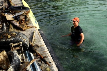 MONDELLO. Fotografe di Giulio Azzarello &copy;2023.