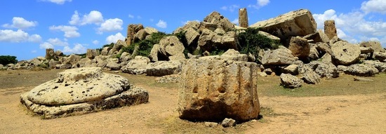 SELINUNTE sito archeologico. Fotografie di Giulio Azzarello ©2018. SELINUNTE sito archeologico. Fotografie di Giulio Azzarello ©2018.