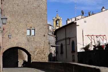 VITERBO e il suo centro storico. Fotografie di Giulio Azzarello &copy;2014.