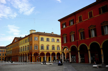 MODENA centro storico. Fotografie di Giulio Azzarello ©2016. MODENA centro storico. Fotografie di Giulio Azzarello ©2016.