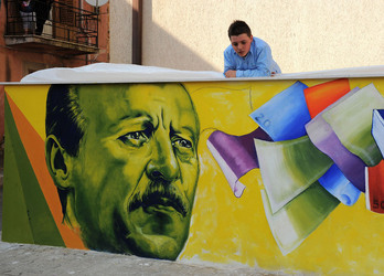 IL MURO DELL ANTIMAFIA e della legalit&agrave; a Partinico in Sicilia. Fotografie di Giulio Azzarello &copy;2014.