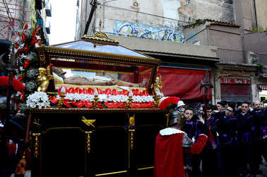 PROCESSIONI religiose per la Pasqua a Palermo. Fotografie di Giulio Azzarello ©2016. PROCESSIONI religiose per la Pasqua a Palermo. Fotografie di Giulio Azzarello ©2016.