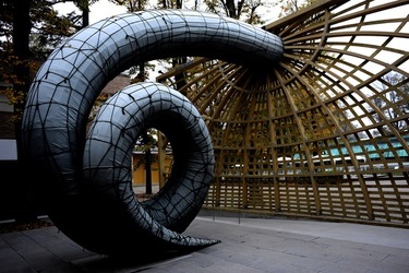 BIENNALE di VENEZIA Arte Contemporanea Giardini. Fotografie di Giulio Azzarello &copy;2020.