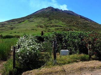 STROMBOLI fotografie di Giulio Azzarello ©2020. STROMBOLI fotografie di Giulio Azzarello ©2020.