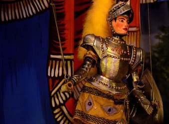 OPERA dei PUPI di Mimmo e Giacomo Cuticchio. Fotografia di Giulio Azzarello ©2020. OPERA dei PUPI di Mimmo e Giacomo Cuticchio. Fotografia di Giulio Azzarello ©2020.