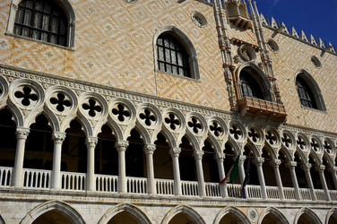 PIAZZA SAN MARCO A VENEZIA fotografie di Giulio Azzarello &copy;2016.
