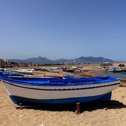 BARCHE. Fotografie di Giulio Azzarello &copy;2022.